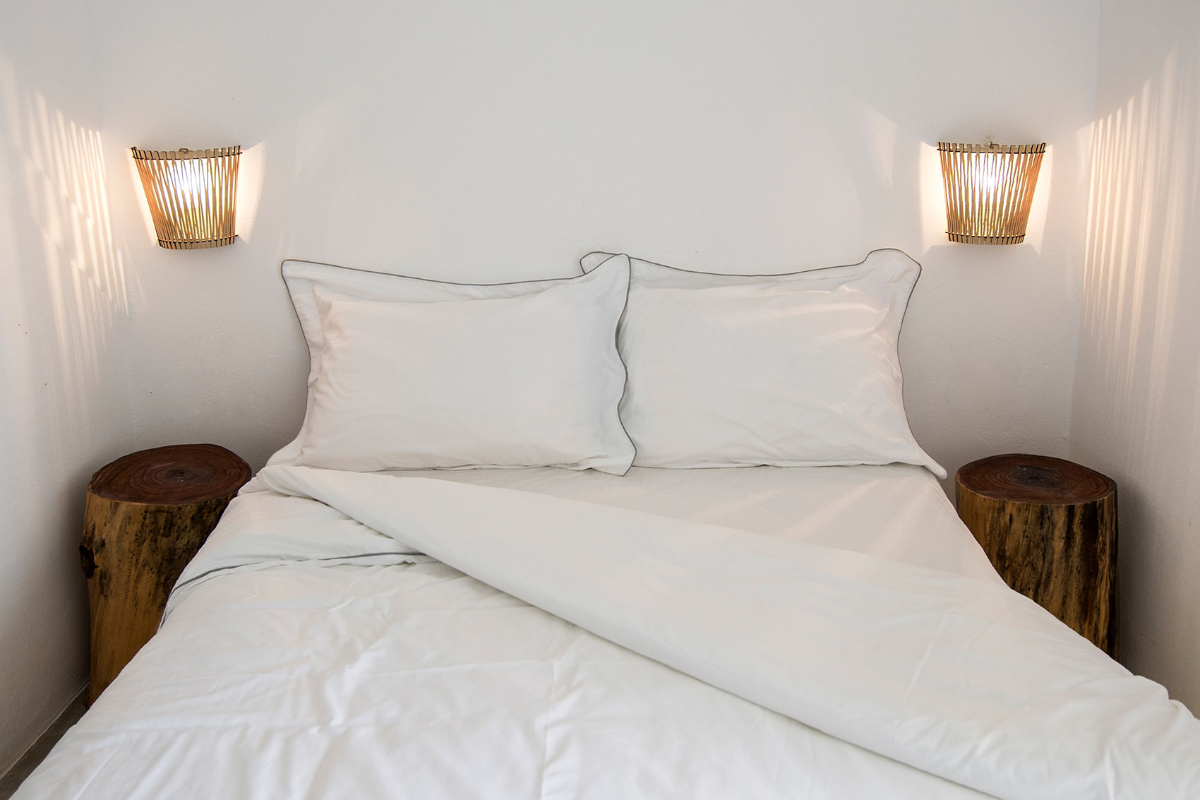 perigiali-folegandros-deluxe-double-room-06